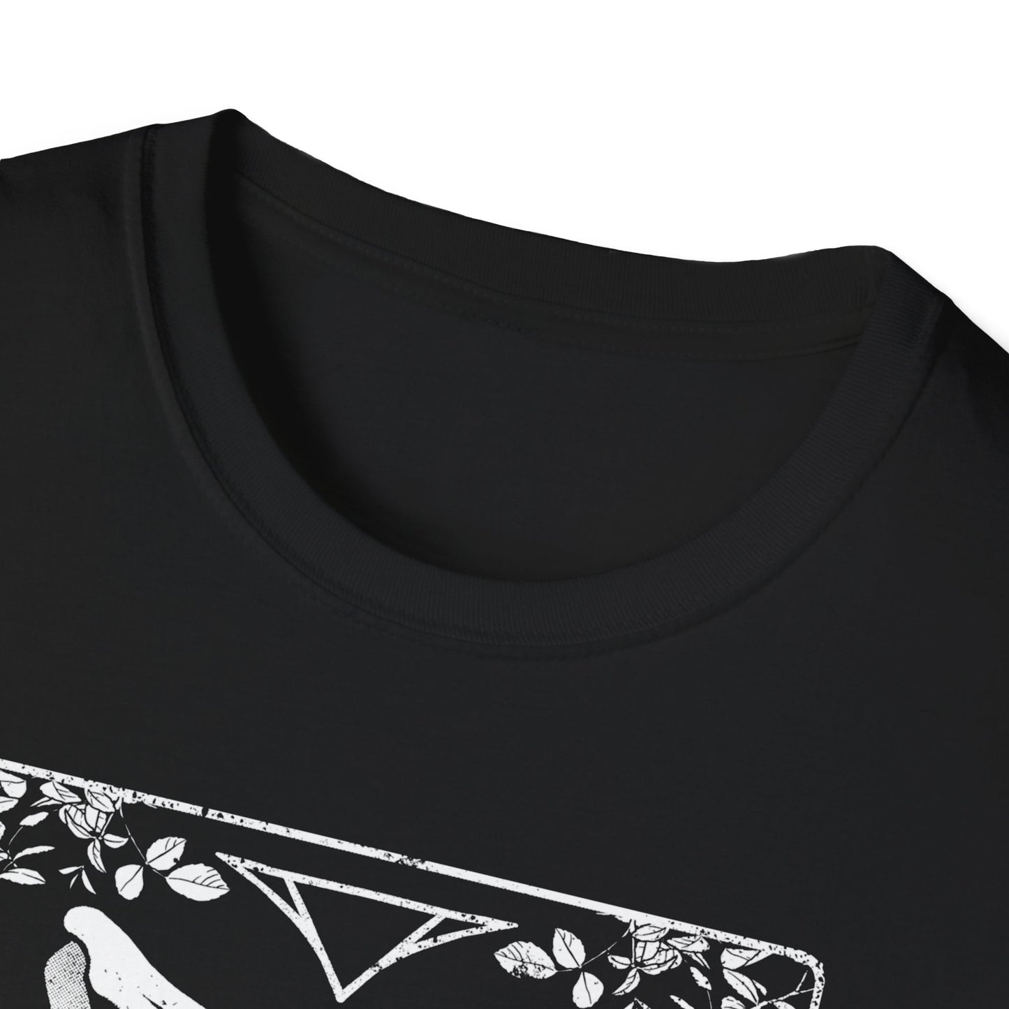 The Reader — Book Tarot Card T-Shirt