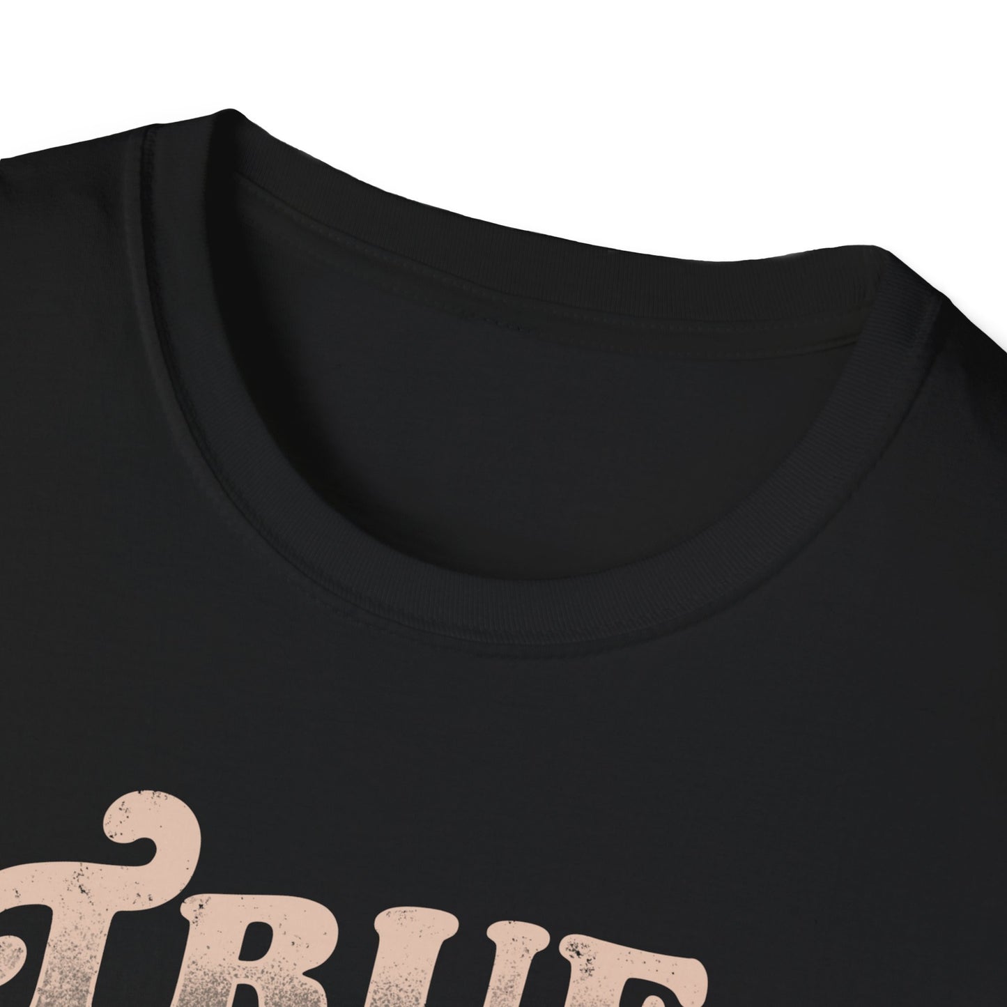 True Crime and Chill – Horror TV & Wine Lover T-Shirt