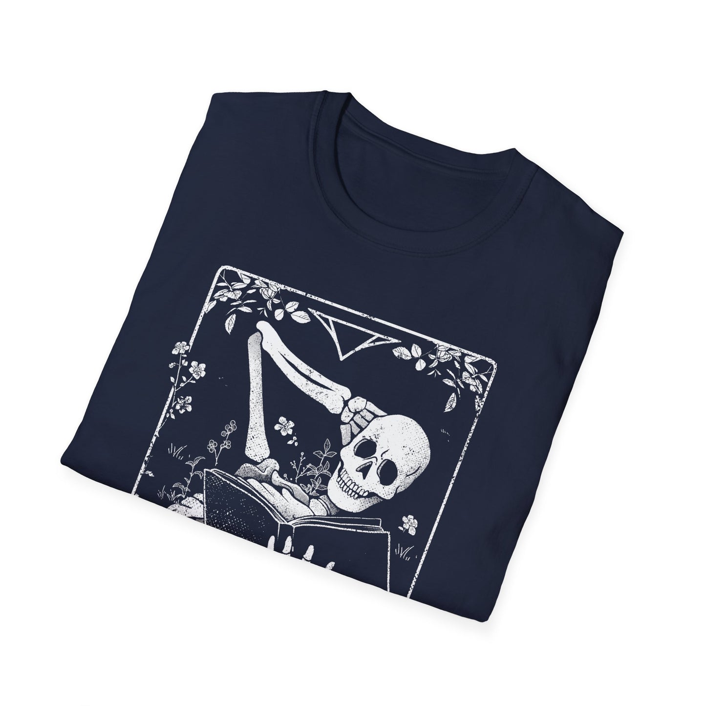 The Reader — Book Tarot Card T-Shirt