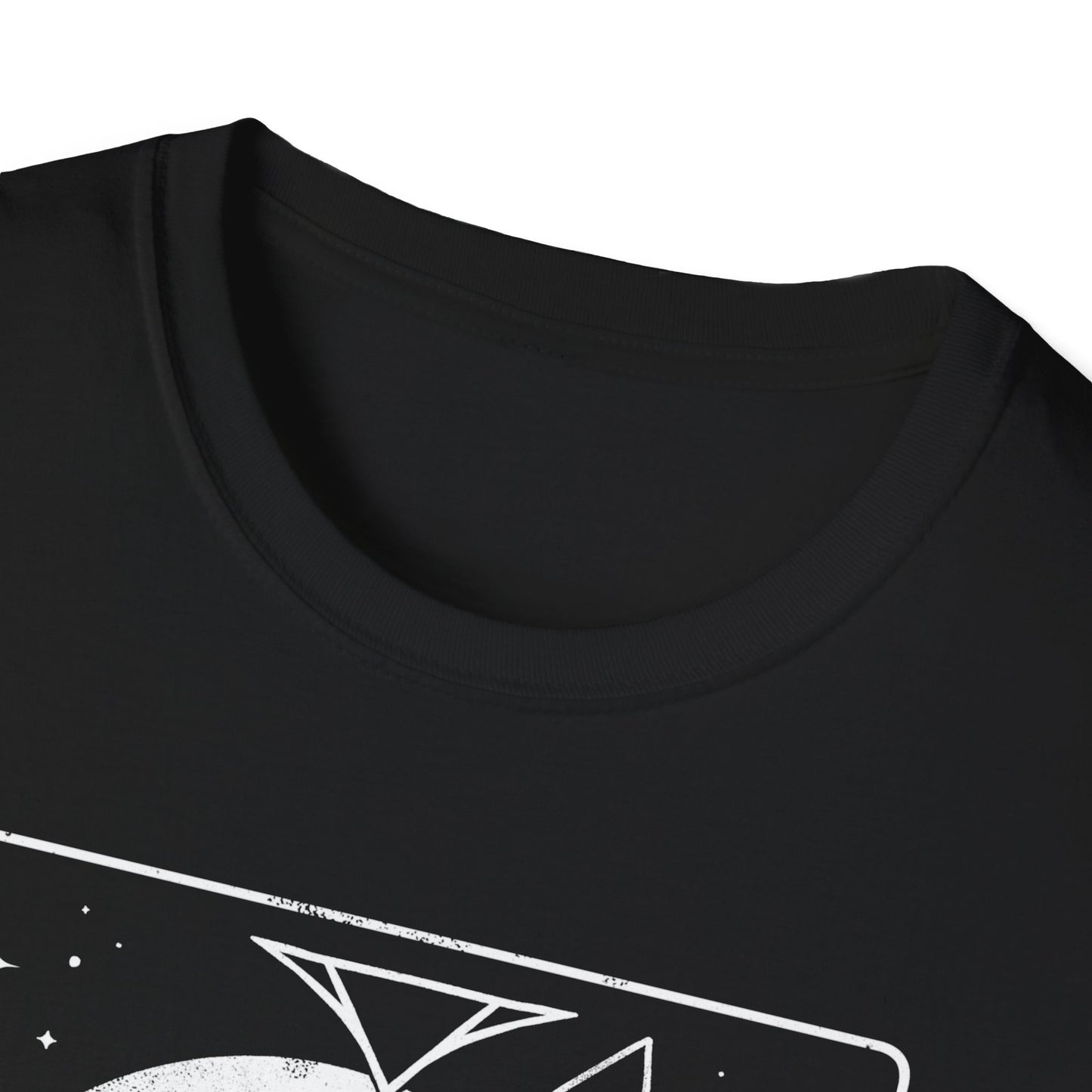 The Magician — Cat Tarot Card T-Shirt